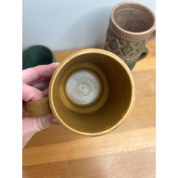 Vintage stoneware mugs cottagecore colourful set of 5 - small flea bites/ chips - Picture 4 of 10